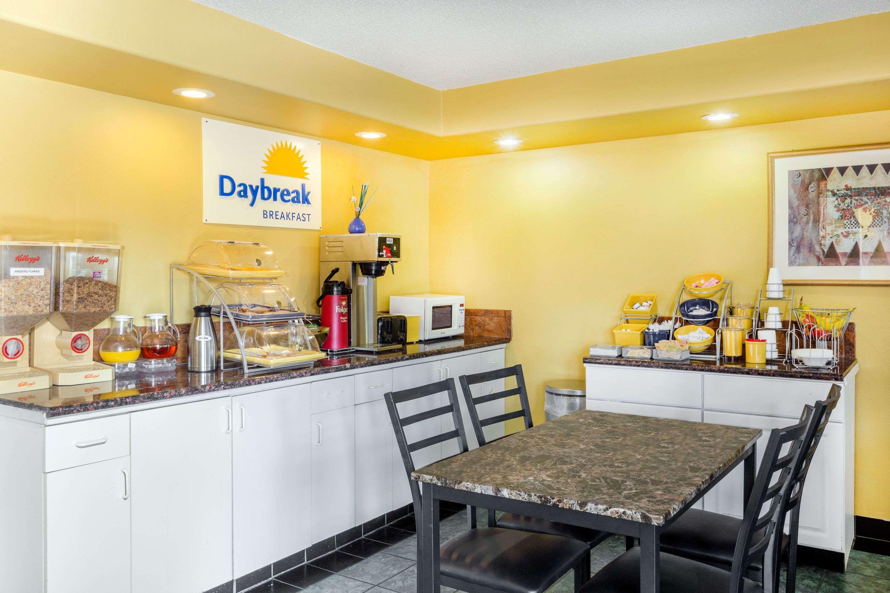 Days Inn By Wyndham Red Bluff Buitenkant foto