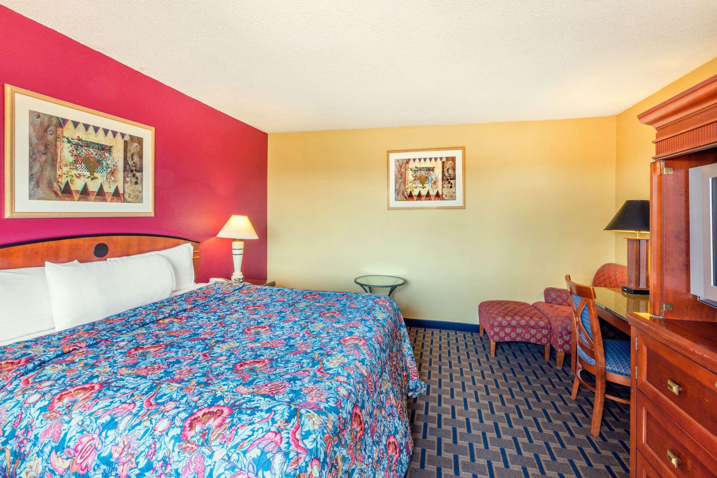 Days Inn By Wyndham Red Bluff Buitenkant foto